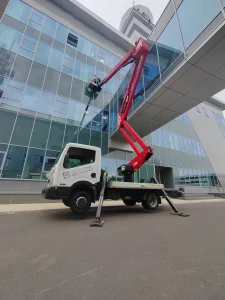 Kamion sa korpom Nissan Cabstar sa platformom Socage DA324