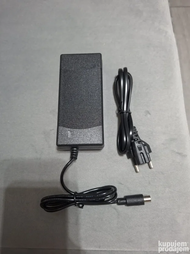 Punjac za xiaomi elektricni trotinet