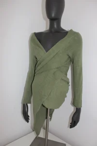 dzemper zenski pamucni pocepan aura knits sa kapuljacom M/38