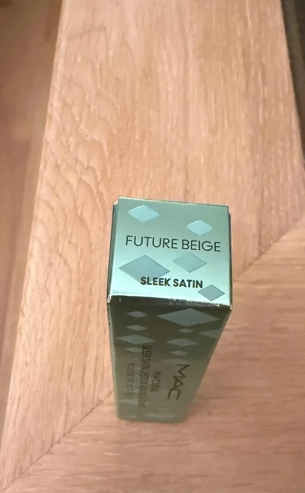 MAC macximal satin lipstik FUTURE beige