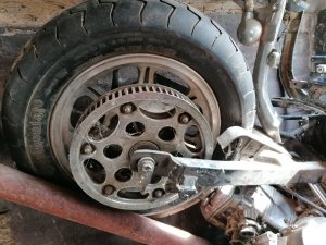 Kawasaki EN 500 zadnji tocak