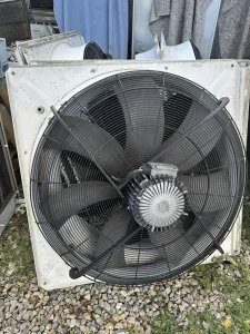 Ventilator za ventilaciju farmi i hala precnik 1 metar