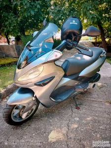 Piaggio malaguti madison s200