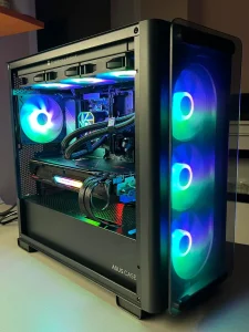 NA STANJU - R9 7900X / 32GB DDR5 / RX 6900 XT / 1TB M2