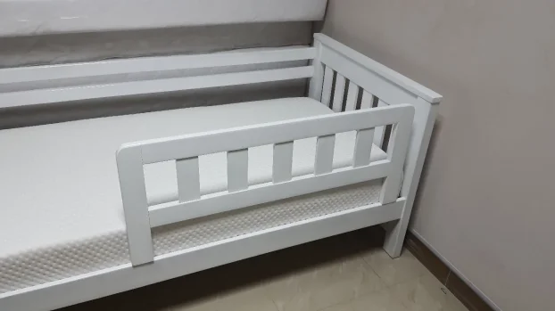 Krevet Sofa Vertikal beli bukva