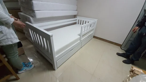 Krevet Sofa Vertikal beli bukva