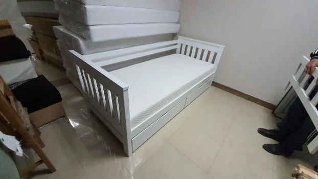 Krevet Sofa Vertikal beli bukva