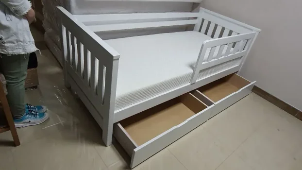 Krevet Sofa Vertikal beli bukva