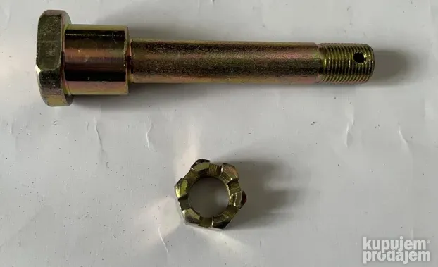 Sraf sa maticom poluge plugova MTZ-82