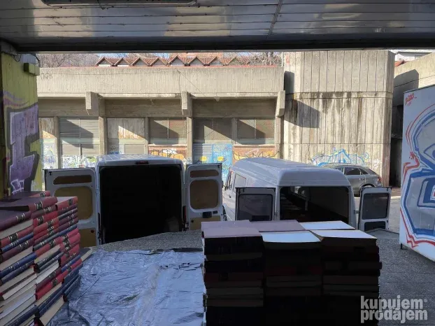 Kombi prevoz robe i selidbe 064/49-100-18  Beograd