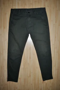 Orig. ZARA muške pantalone W36 L32, PRELEPE