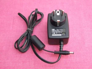YHI adapter 12V 1250mA ORIGINAL + GARANCIJA!