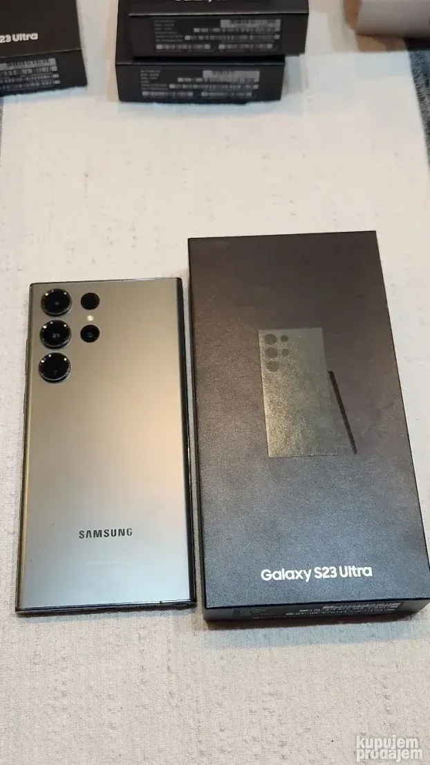 Samsung Galaxy S23 Ultra 8gb 256gb Green Zelen kao nov - KupujemProdajem
