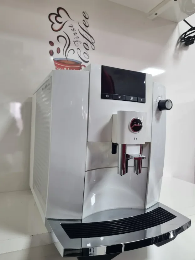 Espresso aparat Jura E4