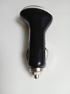 Auto punjac ispravljac adapter USB s09