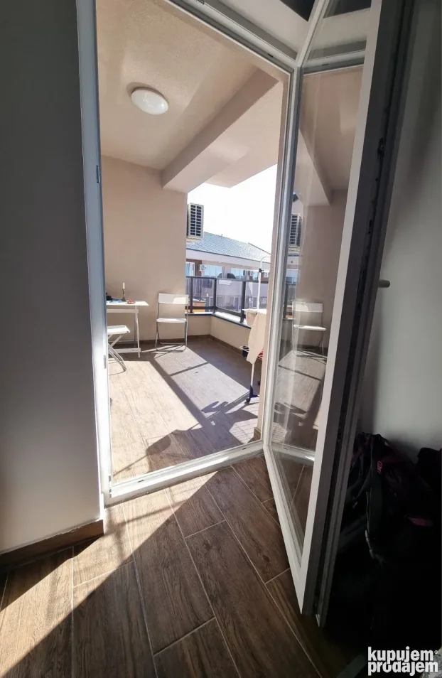 Apartman Nela Srebrno jezero sa bazenom