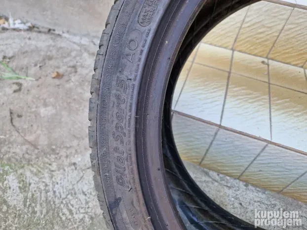 Dve dobre letnje gume 18 ice MICHELIN 245 40 18 sa 5mm šare