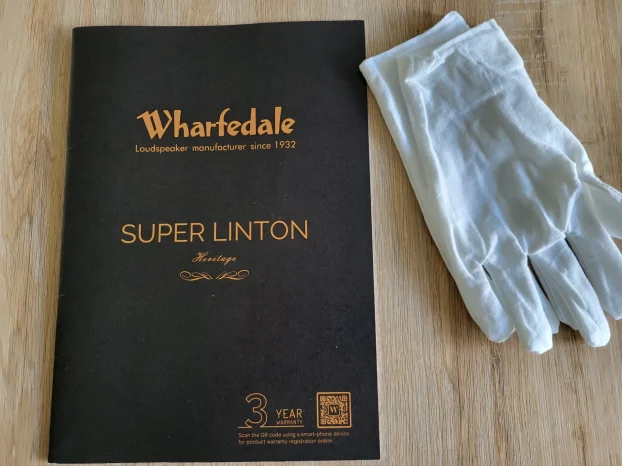 Wharfedale Super Linton sa stalcima