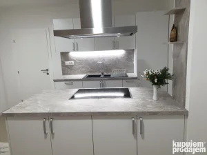 Blok 8, 4.0 četvorosobna, 90 m²