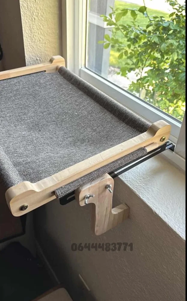 Mačja ležaljka za prozor