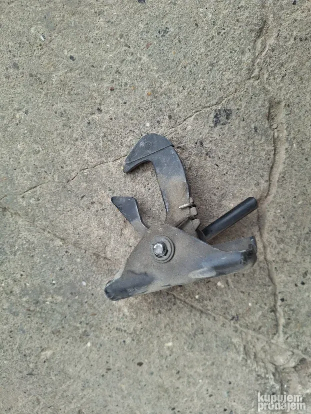 Audi A3 8V sigurnosna brava haube