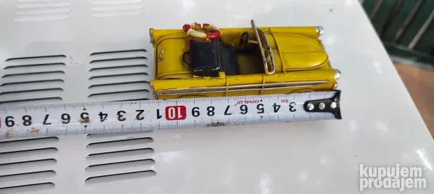 mini maketa auta kabriolet starinski rucni rad