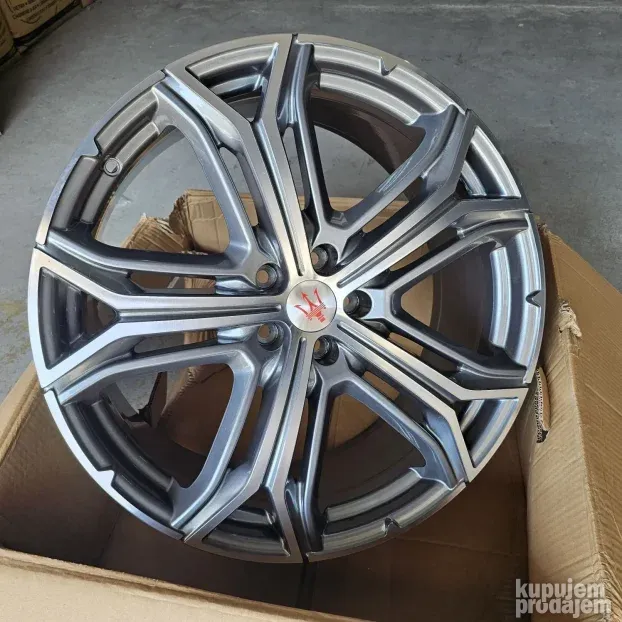 nove alu felne 21 " original maserati levante 5x114.3