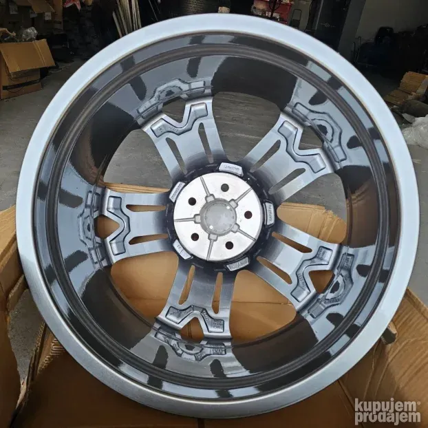 nove alu felne 21 " original maserati levante 5x114.3