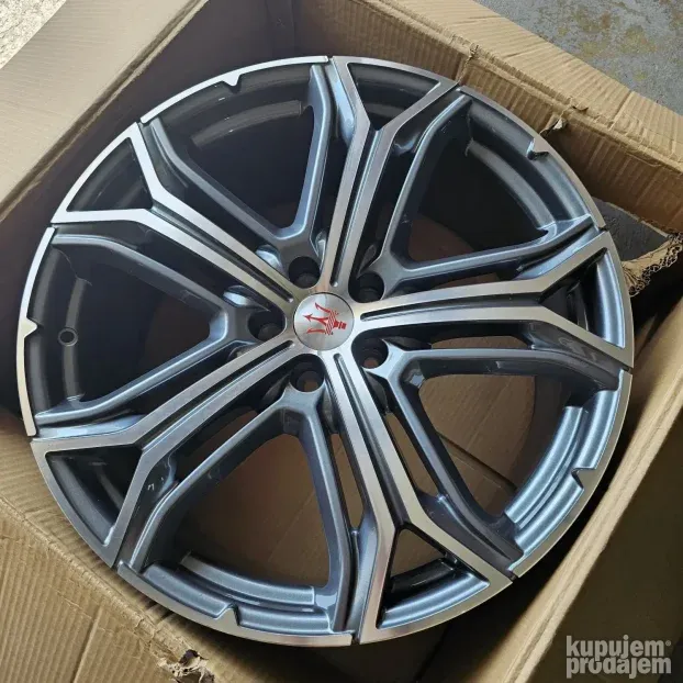 nove alu felne 21 " original maserati levante 5x114.3