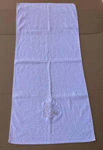 PEŠKIR 100% pamučni, kvalitetan puniji, floral motiv,41x86cm