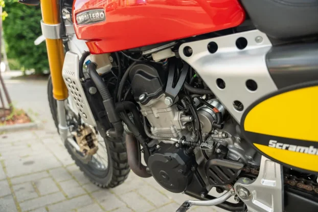 Fantic Caballero 500 scrambler caffe race bobber