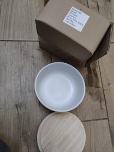 posuda sa drvenim poklopcem ili podmetacem Marion Designs