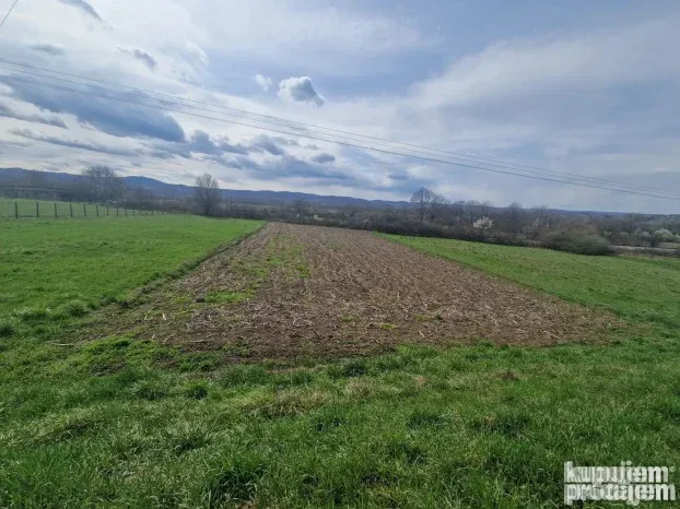 Plac 54 ara ( 0.54 ha ) Požega (Glumač)