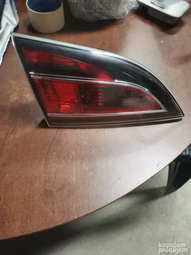 mazda 6 GH 2009 desna stopka