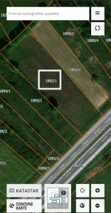 Poljoprivredno zemljiste pored auto-puta - Kragujevac -