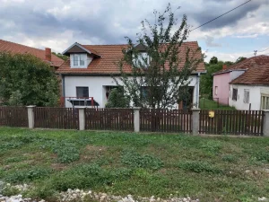 Kragujevac, Šest topola, 1.0 jednosobna, 50 m²