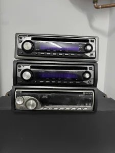 Kenwood i JVC aux cd pleyeri