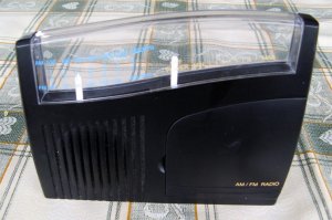 AM-FM radio atraktivnog dizajna