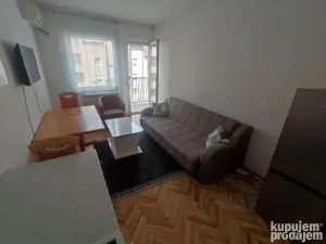 Dvoiposoban stan Nova Detelinara 51m2
