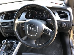 Prekidac , sat , naslon audi a4 b8