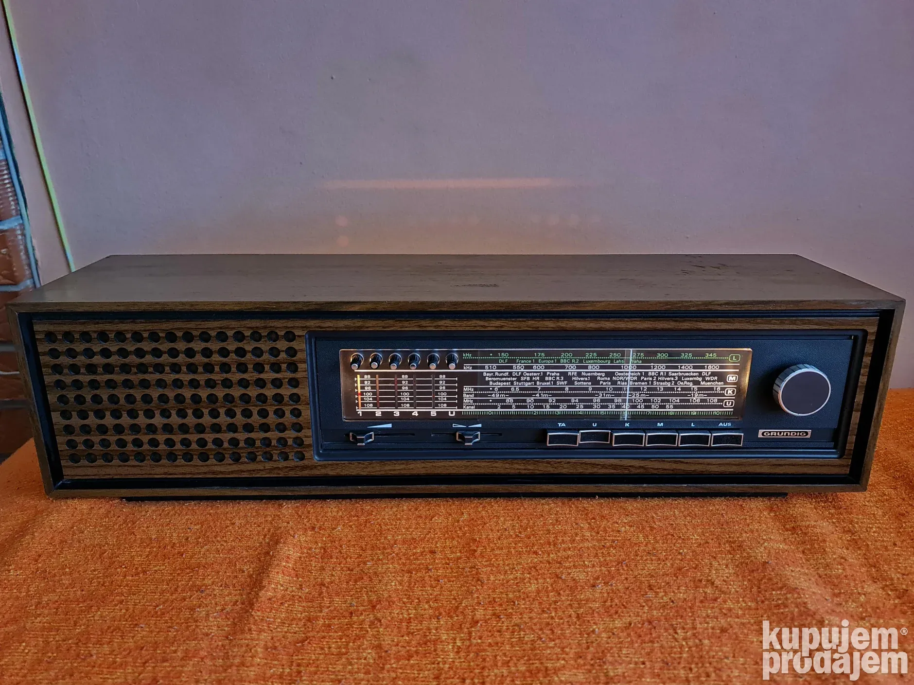 GRUNDIG RF 731 ラジオ