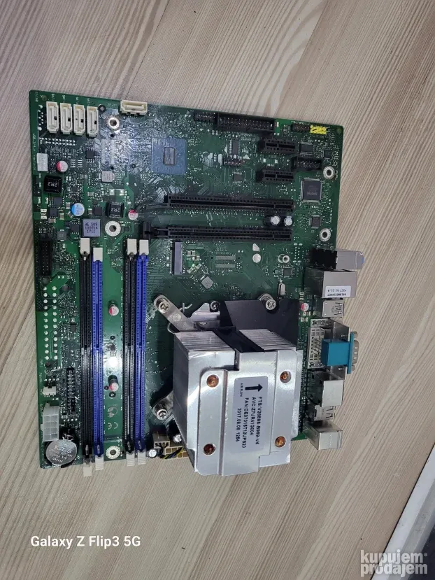 fujitsu i5/6.gen quad core/4 jezgra