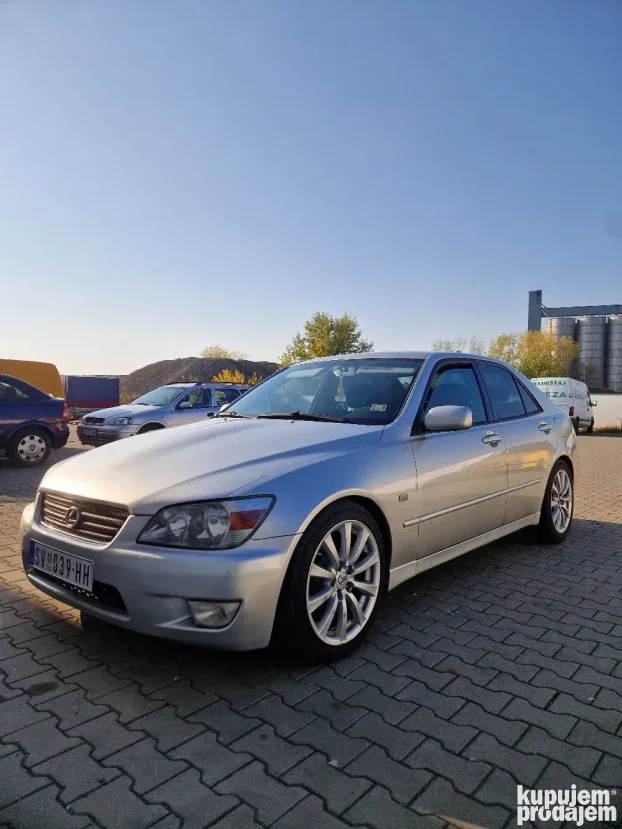 1999 Lexus IS 200 