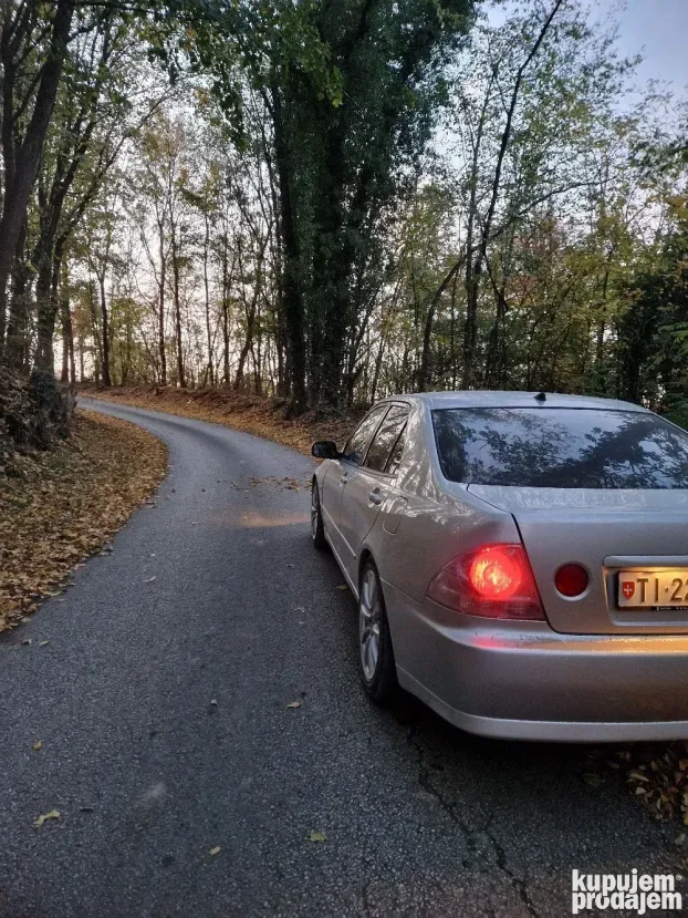 1999 Lexus IS 200 