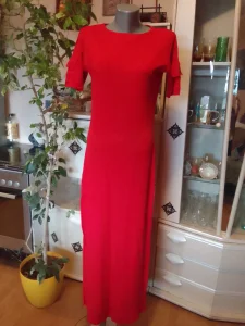 ST.GEORGE crvena prelepa trikotazna vel .m.tegljiva