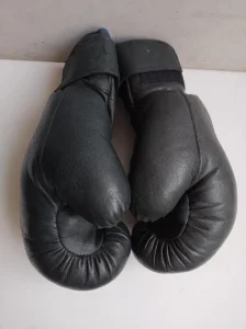 Stare bokserske rukavice