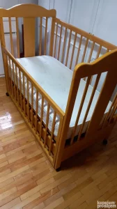 Dečiji krevetac BAMBINO na točkovima sa fiokom