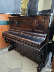 Pianino Bluthner