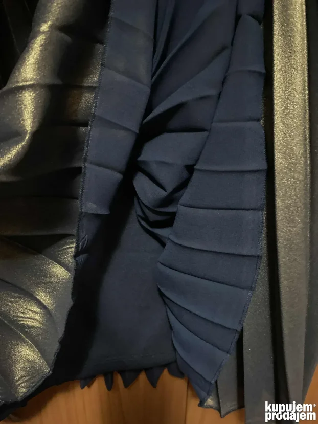 plisirane suknje guess xs i tom tailor  velicin S