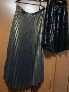 plisirane suknje guess xs i tom tailor  velicin S